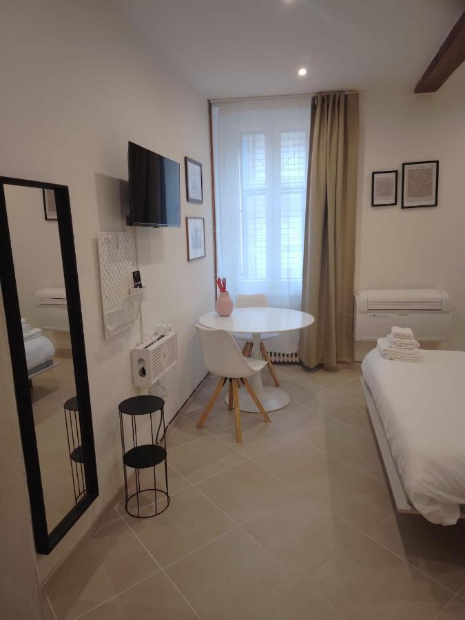 Guazzo Apartment - Self Check-In Parma Eksteriør bilde
