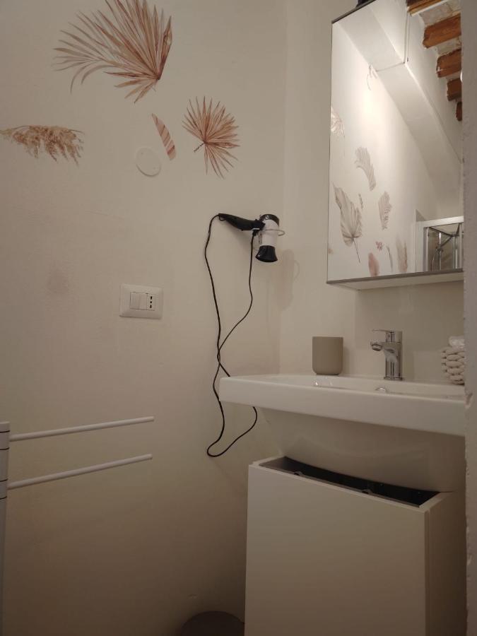 Guazzo Apartment - Self Check-In Parma Eksteriør bilde